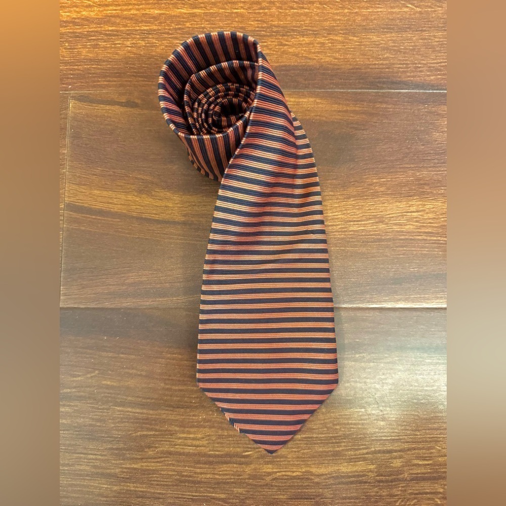 🌿SALE🌿BROOKS BROTHERS Red Orange Stripes on Blue Background All Silk Necktie